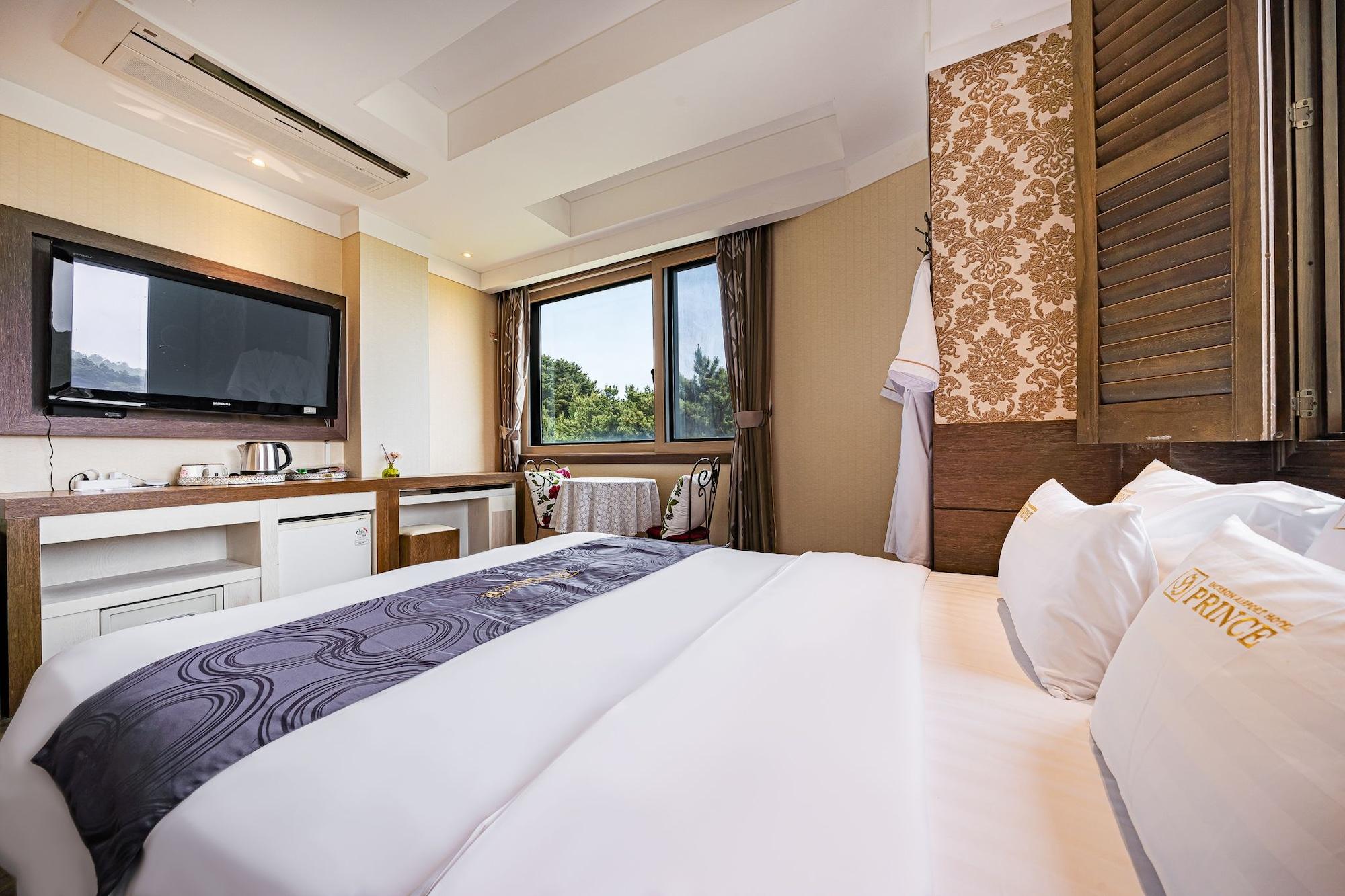 Incheon Prince Hotel Екстериор снимка
