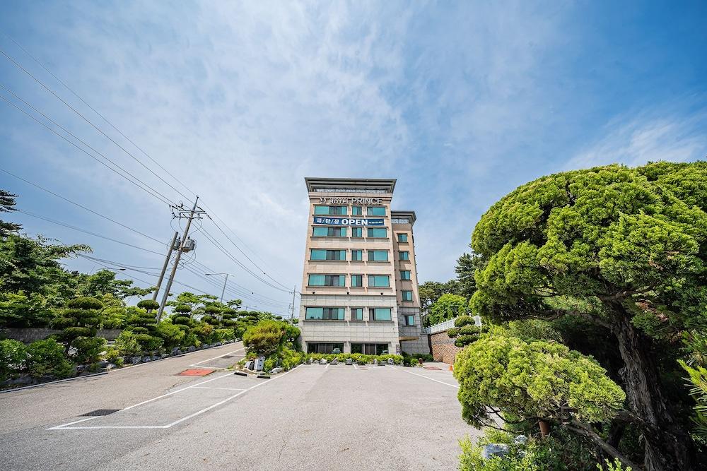 Incheon Prince Hotel Екстериор снимка