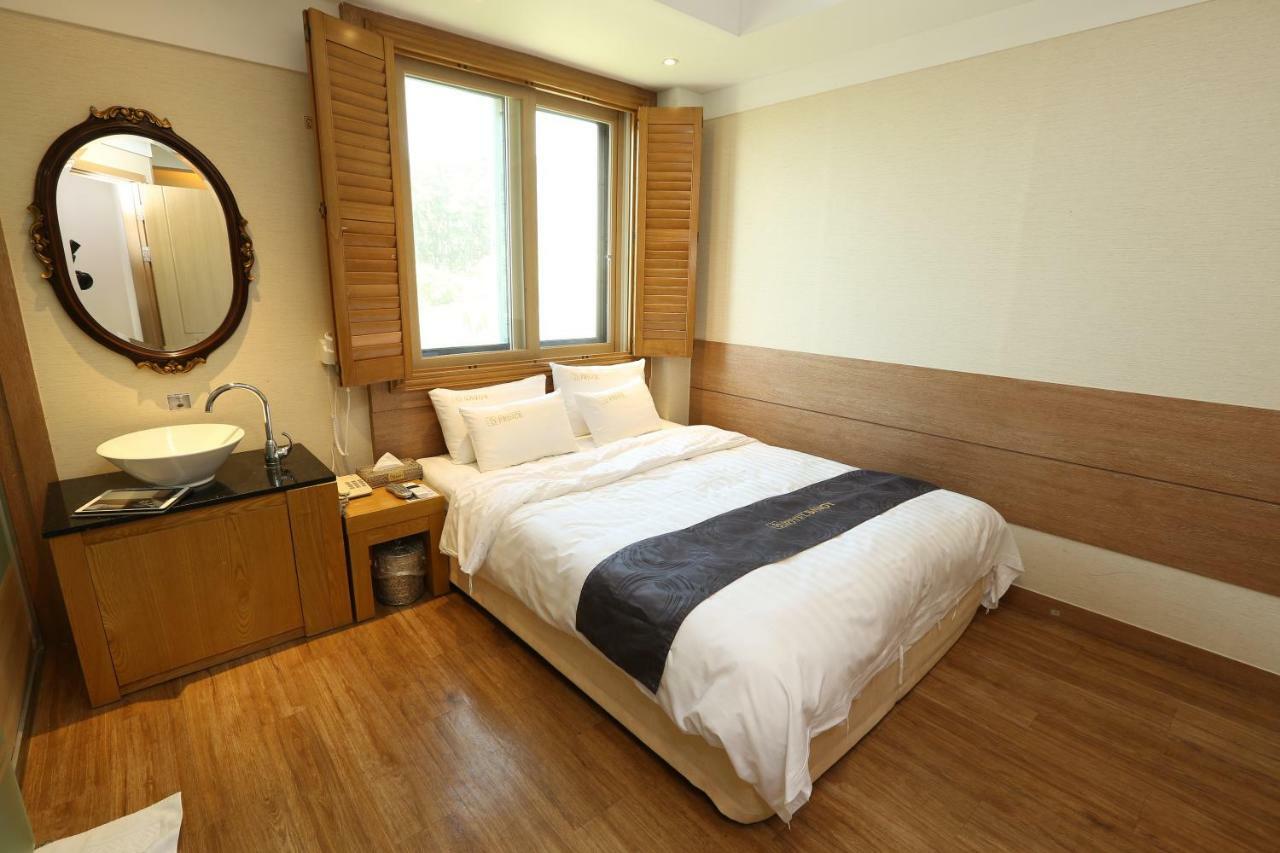 Incheon Prince Hotel Екстериор снимка
